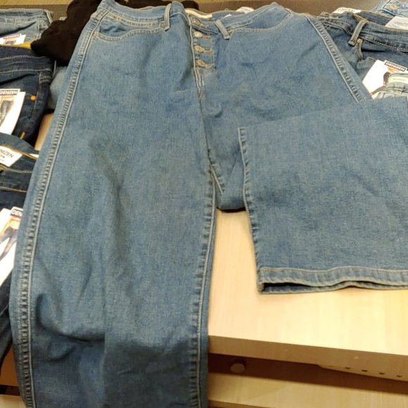 Levi's Mile High Cropped Wide Leg Jeans Button Fly Medium Wash - Picture 6 of 11